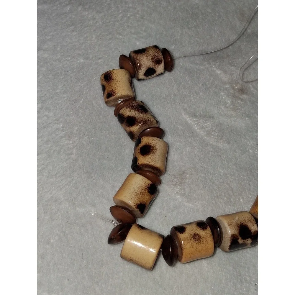 Tan Brown Spotted Ceramic Bead Necklace Chunky Barrel Beads Vintage Style